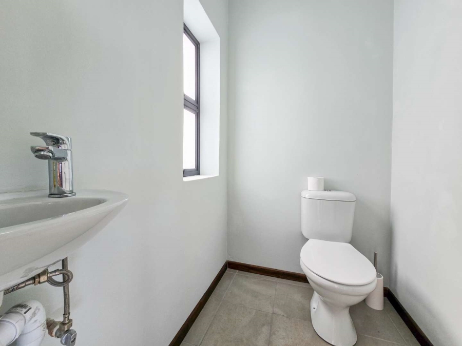 5 Bedroom Property for Sale in Stilbaai Oos Western Cape